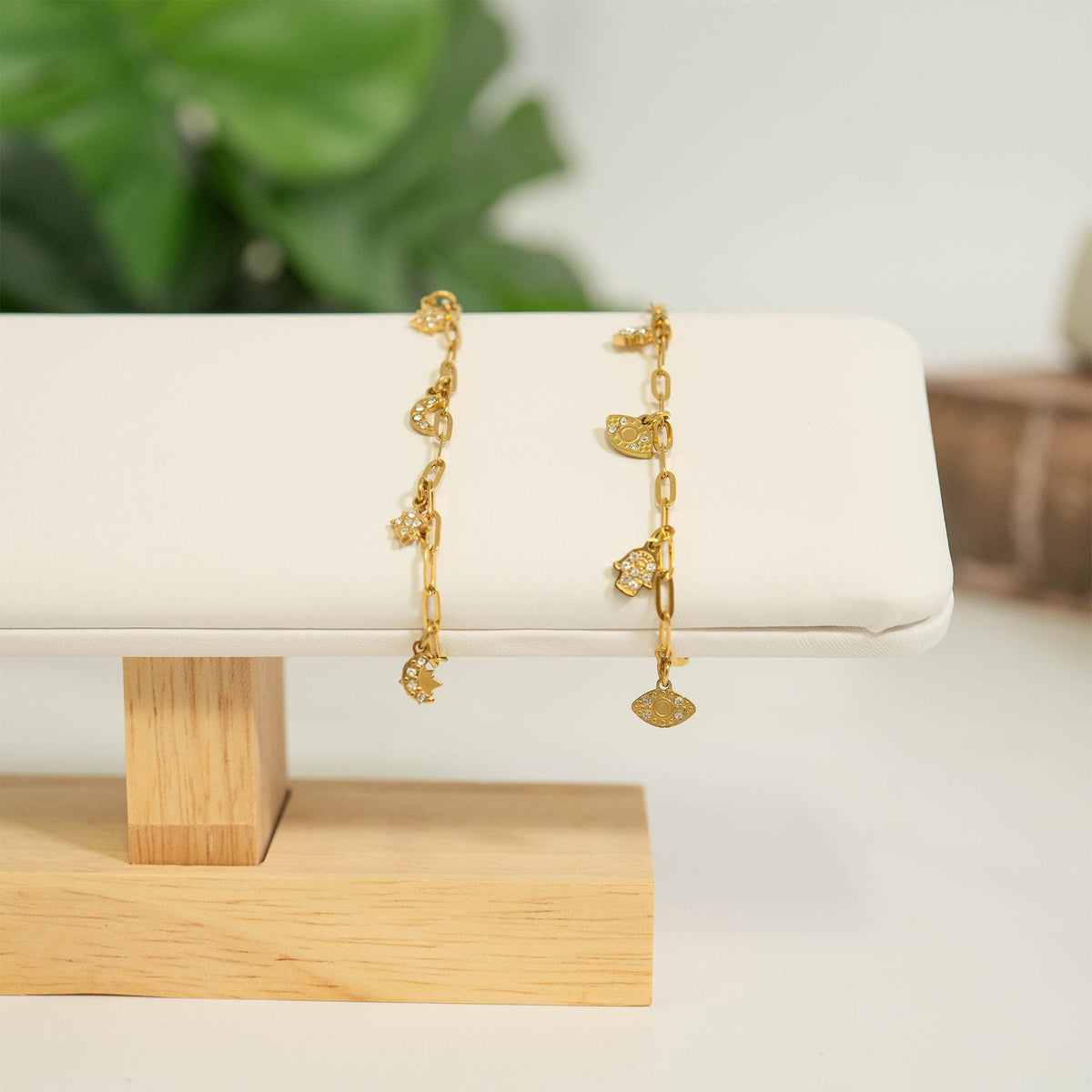 Hamsa Evil Eye Bracelet – product image 4