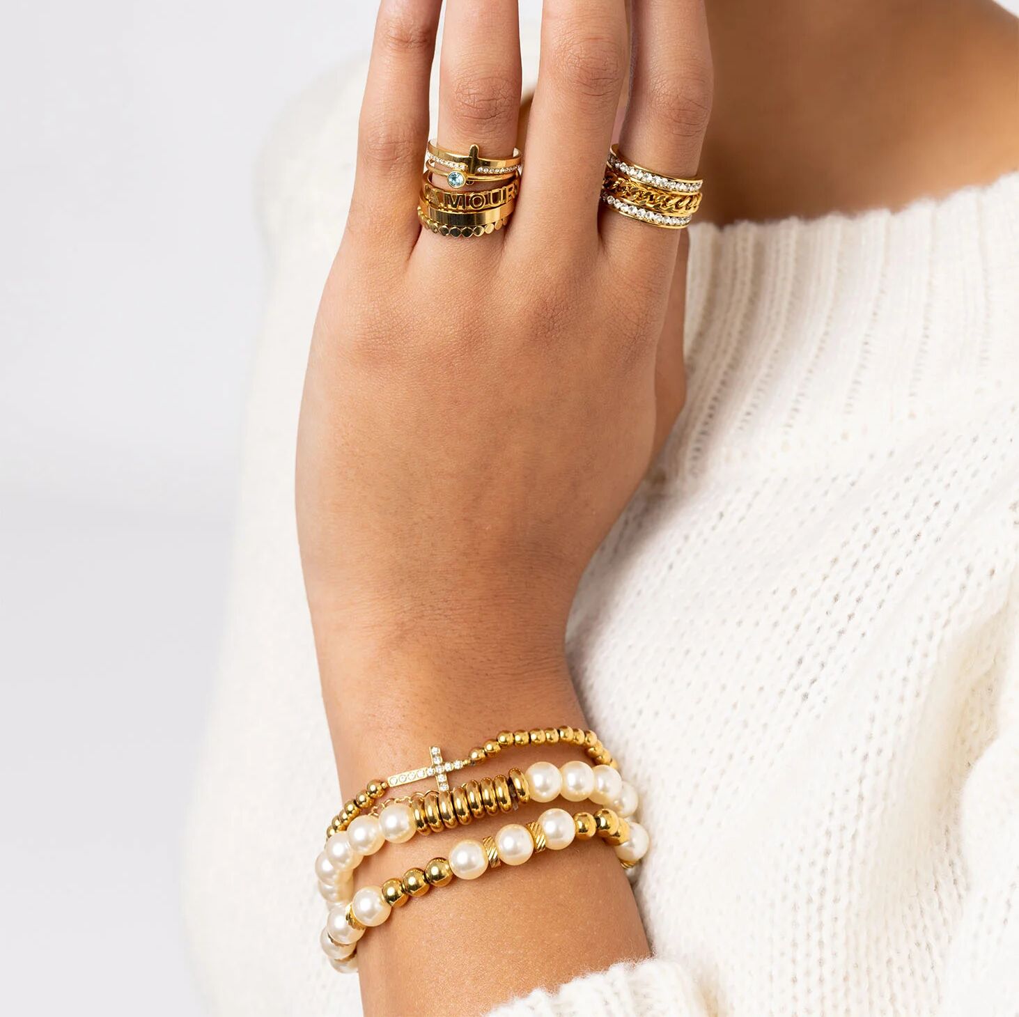 Glass Pearl Bracelet – 18K Gold Spacers, 8mm, Waterproof