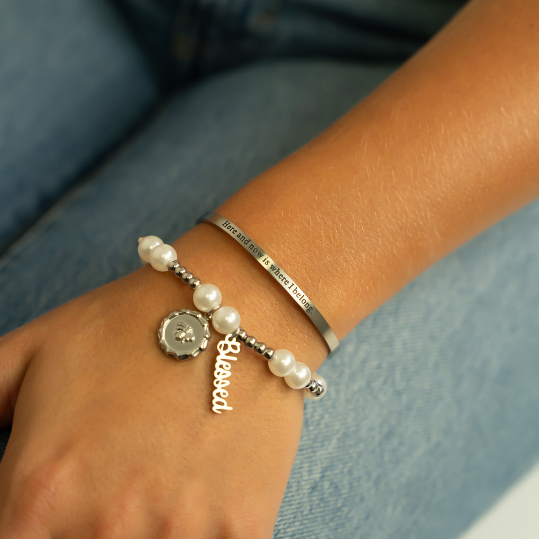 Pearl Stretch Bracelet – 18K Gold, 8mm Glass Pearls, Stackable