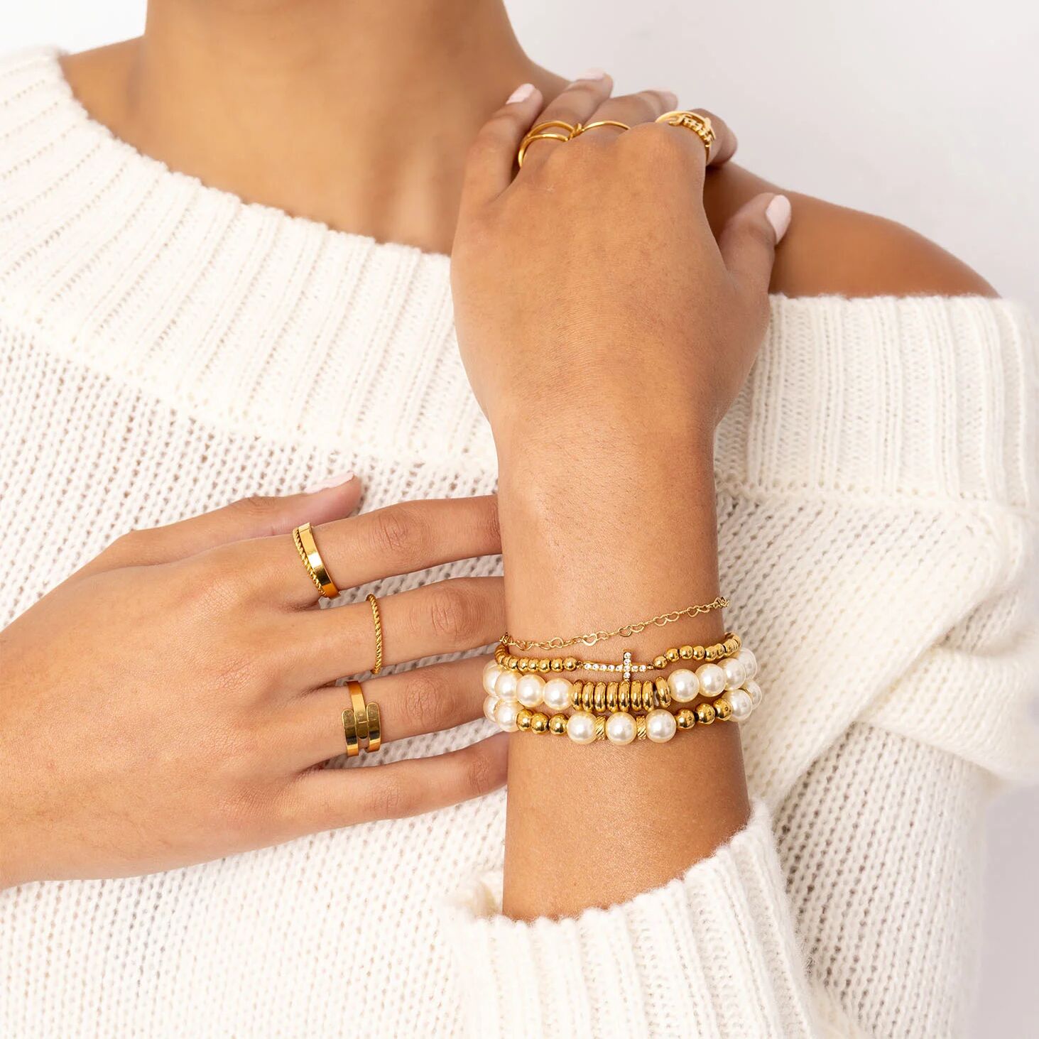 Oval Glass Pearl Stretch Bracelet – 18K Gold, Stackable, Waterproof