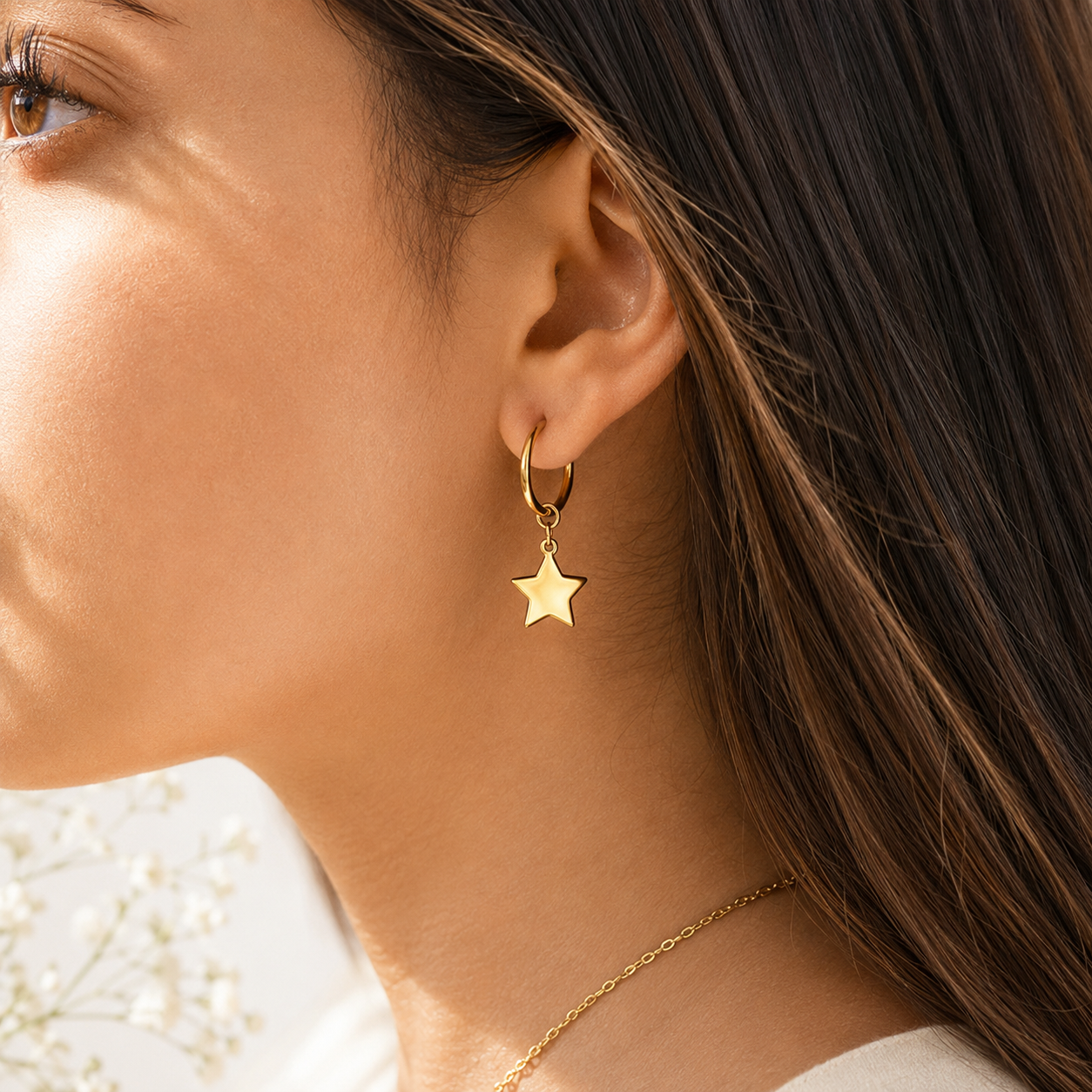 Star Huggie Earrings – 18K Gold, Waterproof, Hypoallergenic