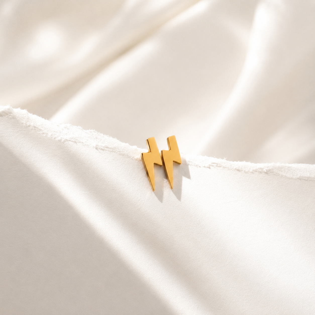 Lightning Bolt Stud Earrings – 18K Gold, Minimalist, Waterproof