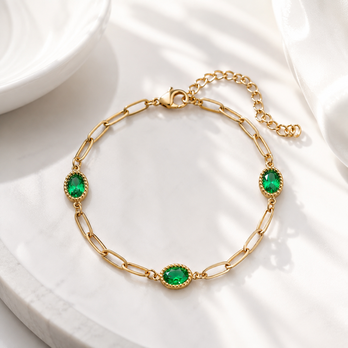 Emerald Paperclip Bracelet – product image 1