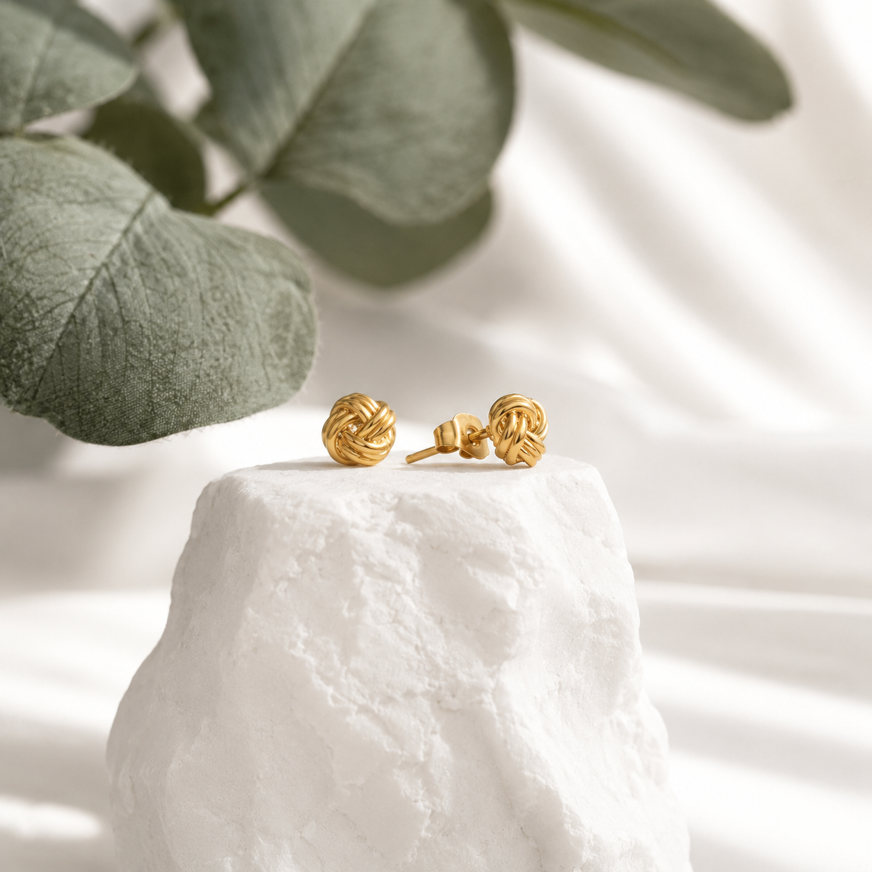 Knot Stud Earrings – 18K Gold, Minimalist, Waterproof