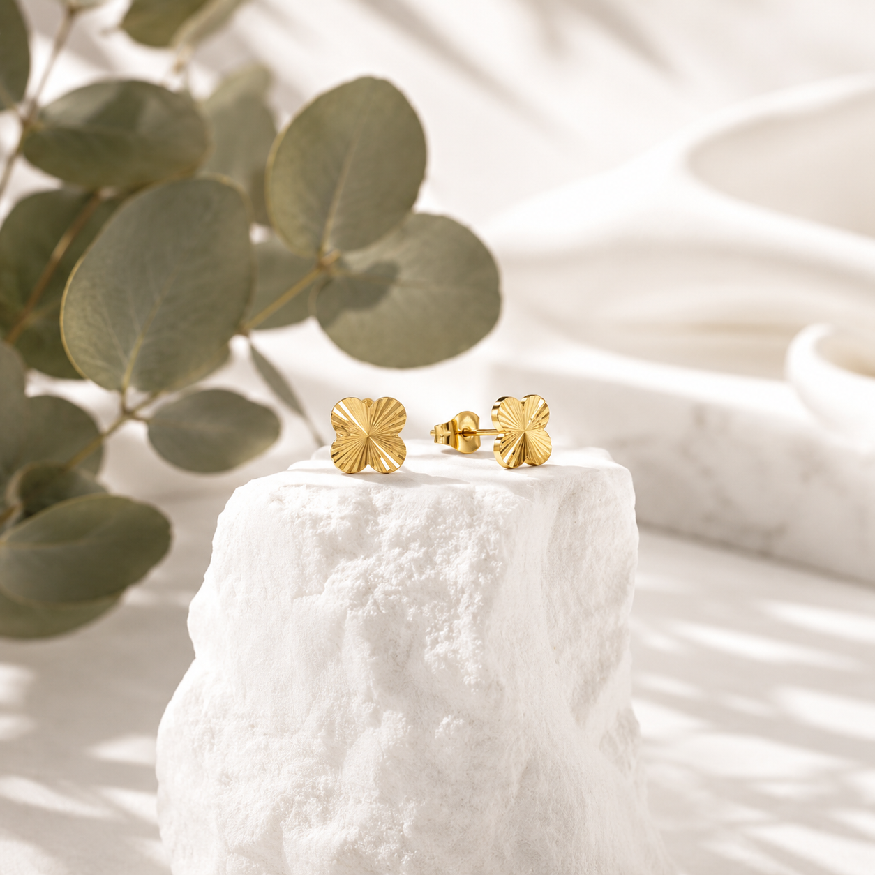 Clover Stud Earrings – 18K Gold, Lucky Charm, Waterproof