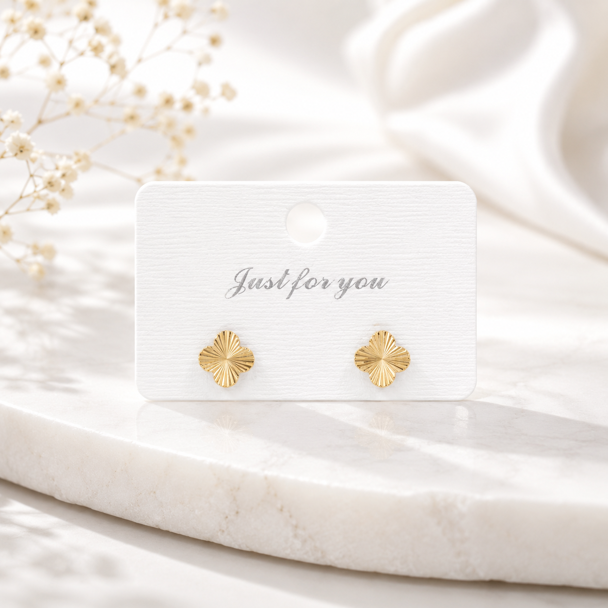 Clover Stud Earrings – 18K Gold, Lucky Charm, Waterproof