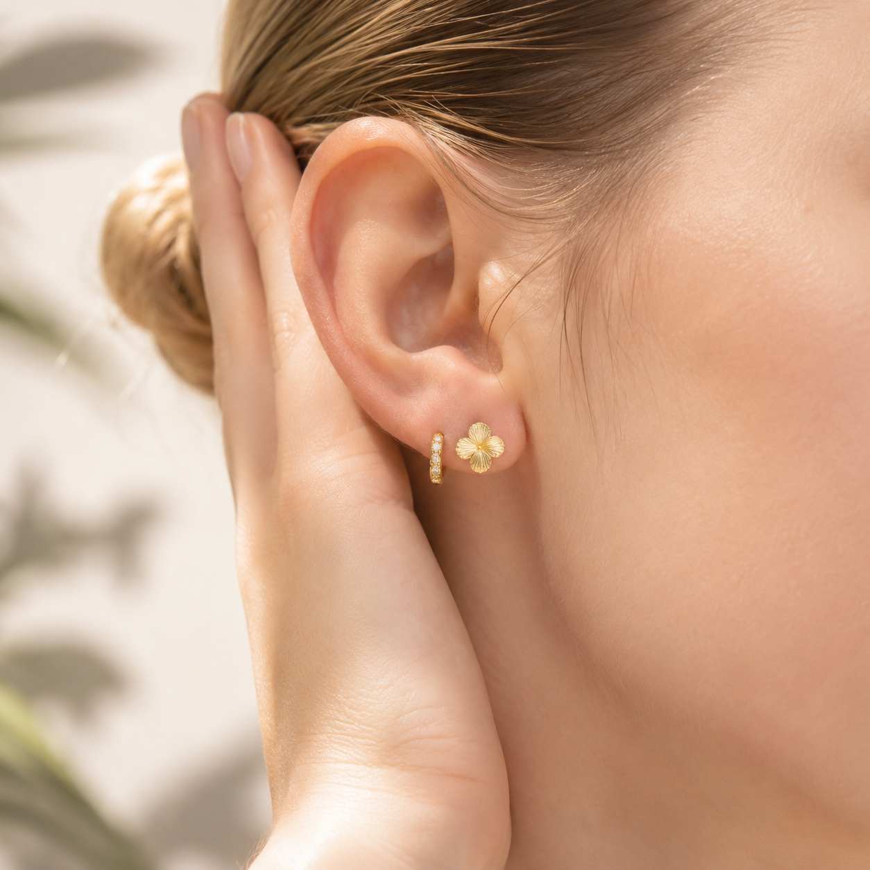 Clover Stud Earrings – 18K Gold, Lucky Charm, Waterproof