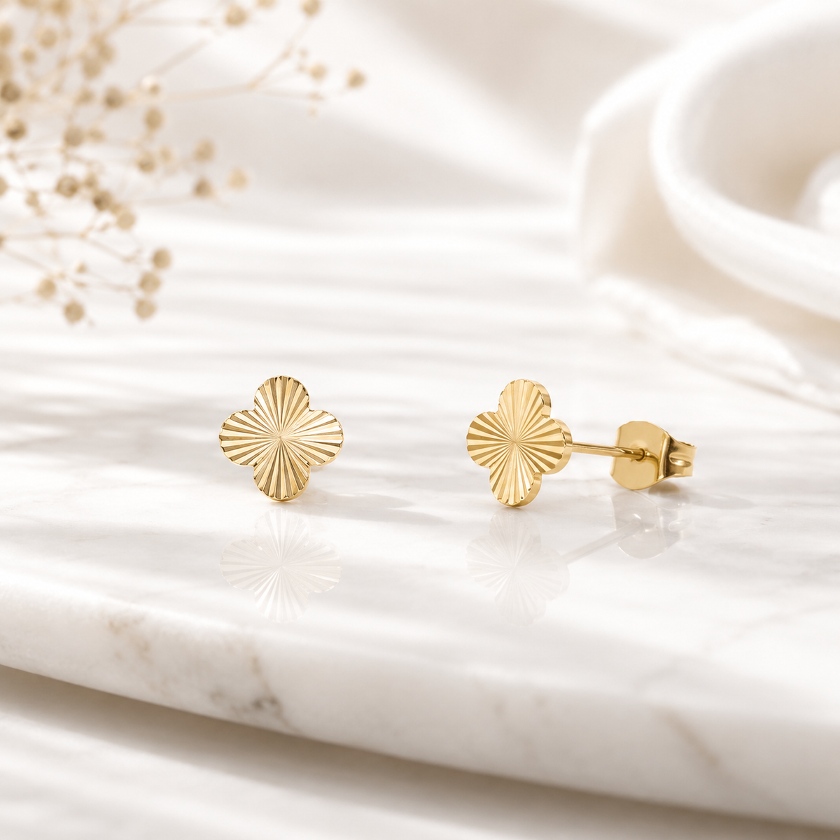 Clover Stud Earrings – product image 1