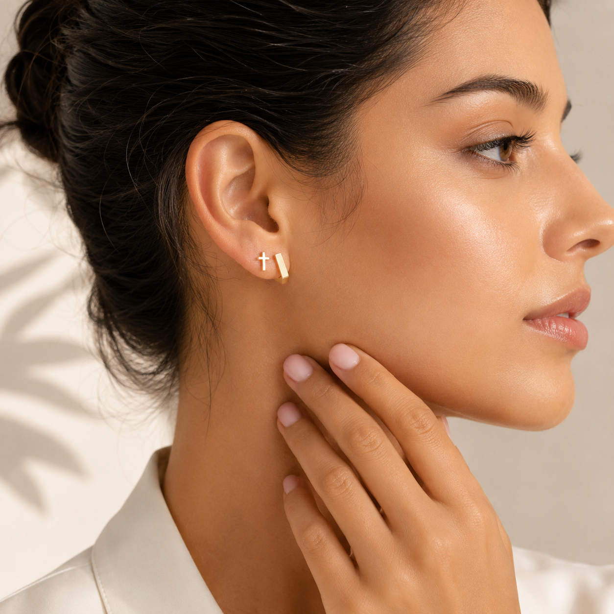 Cross Stud Earrings – 18K Gold, Minimalist 5mm