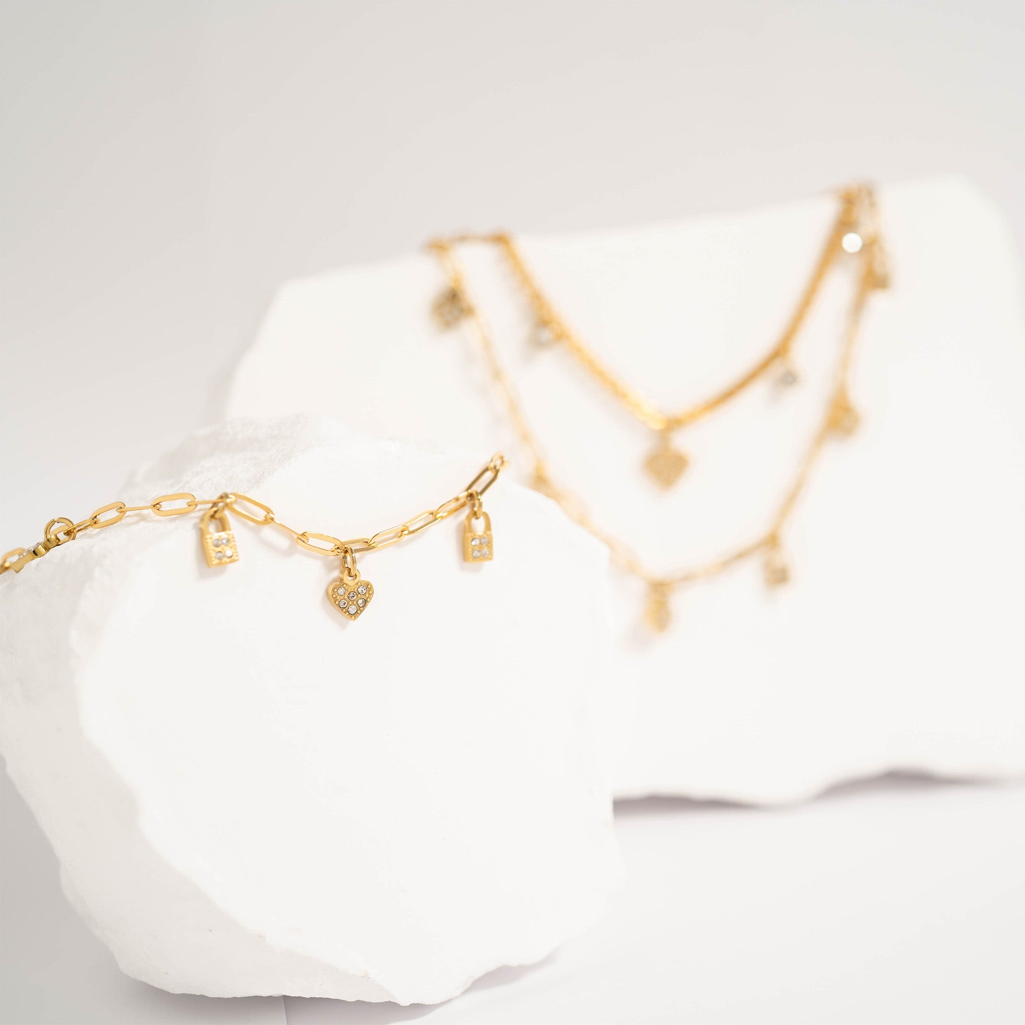 Heart & Lock Charm Bracelet – 18K Gold, Waterproof
