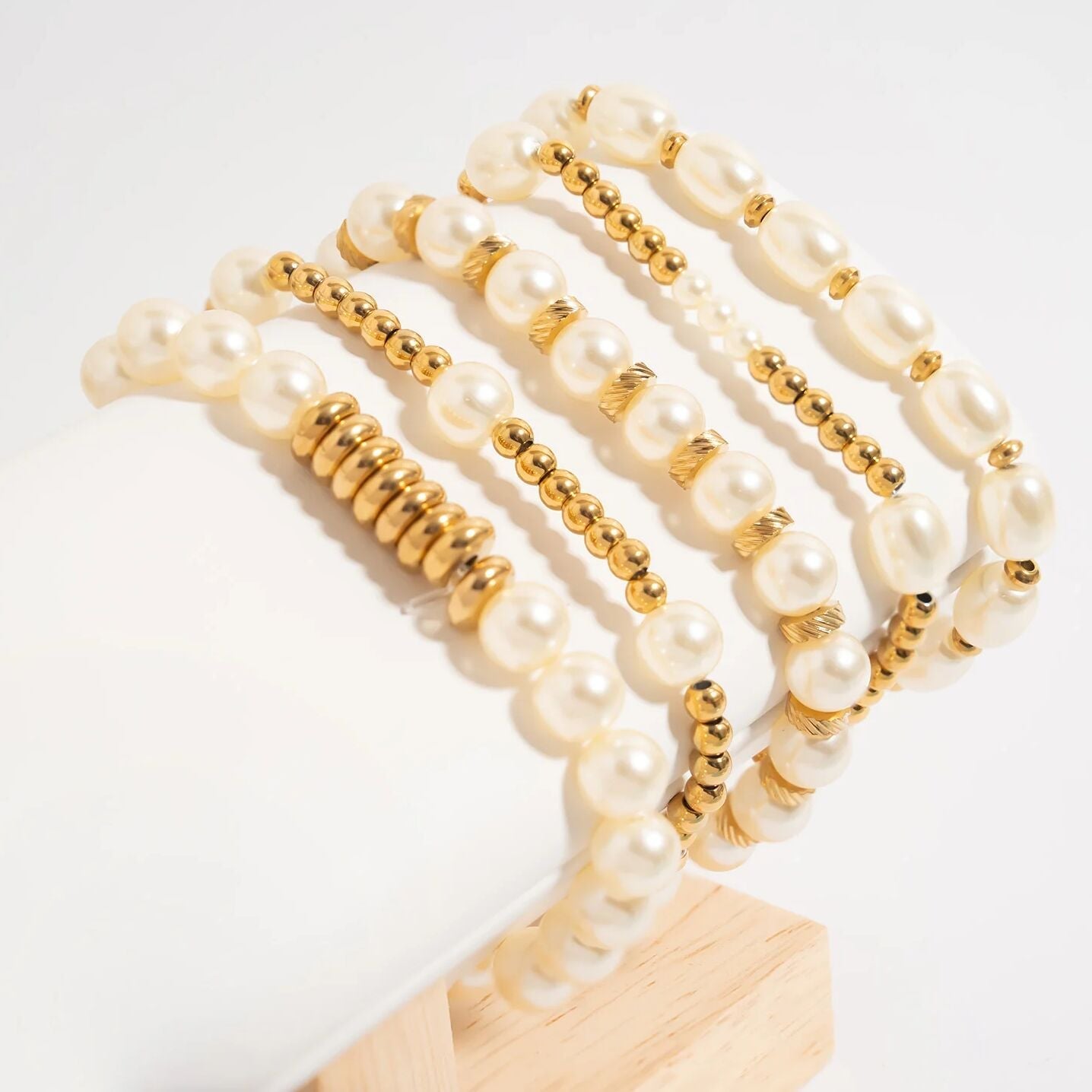 Oval Glass Pearl Stretch Bracelet – 18K Gold, Stackable, Waterproof
