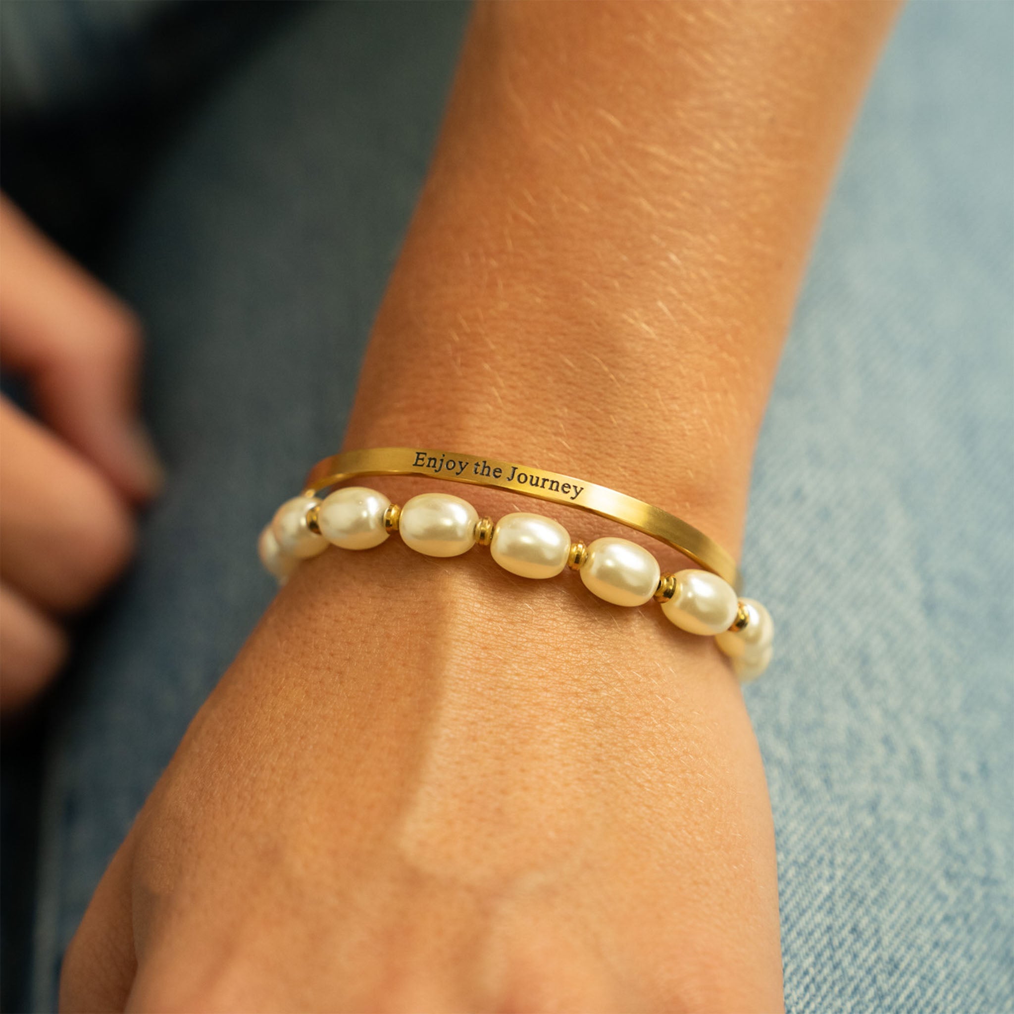 Glass Pearl Stretch Bracelet – 18K Gold, Waterproof, Tarnish-Free