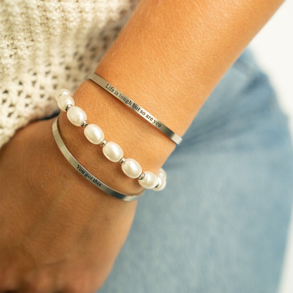 Glass Pearl Stretch Bracelet – 18K Gold, Waterproof, Tarnish-Free