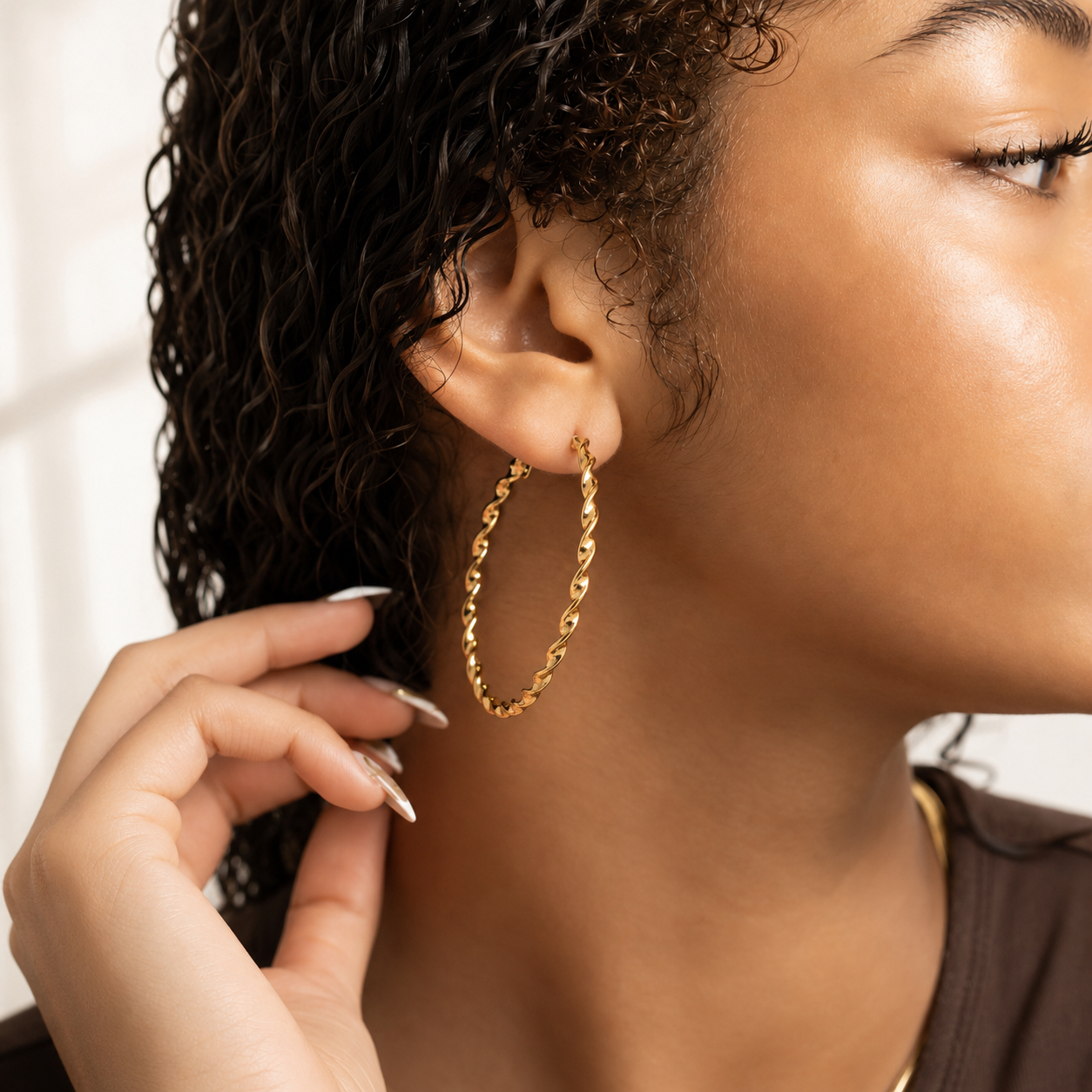 Twist Hoop Earrings – 18K Gold, Chunky, Waterproof