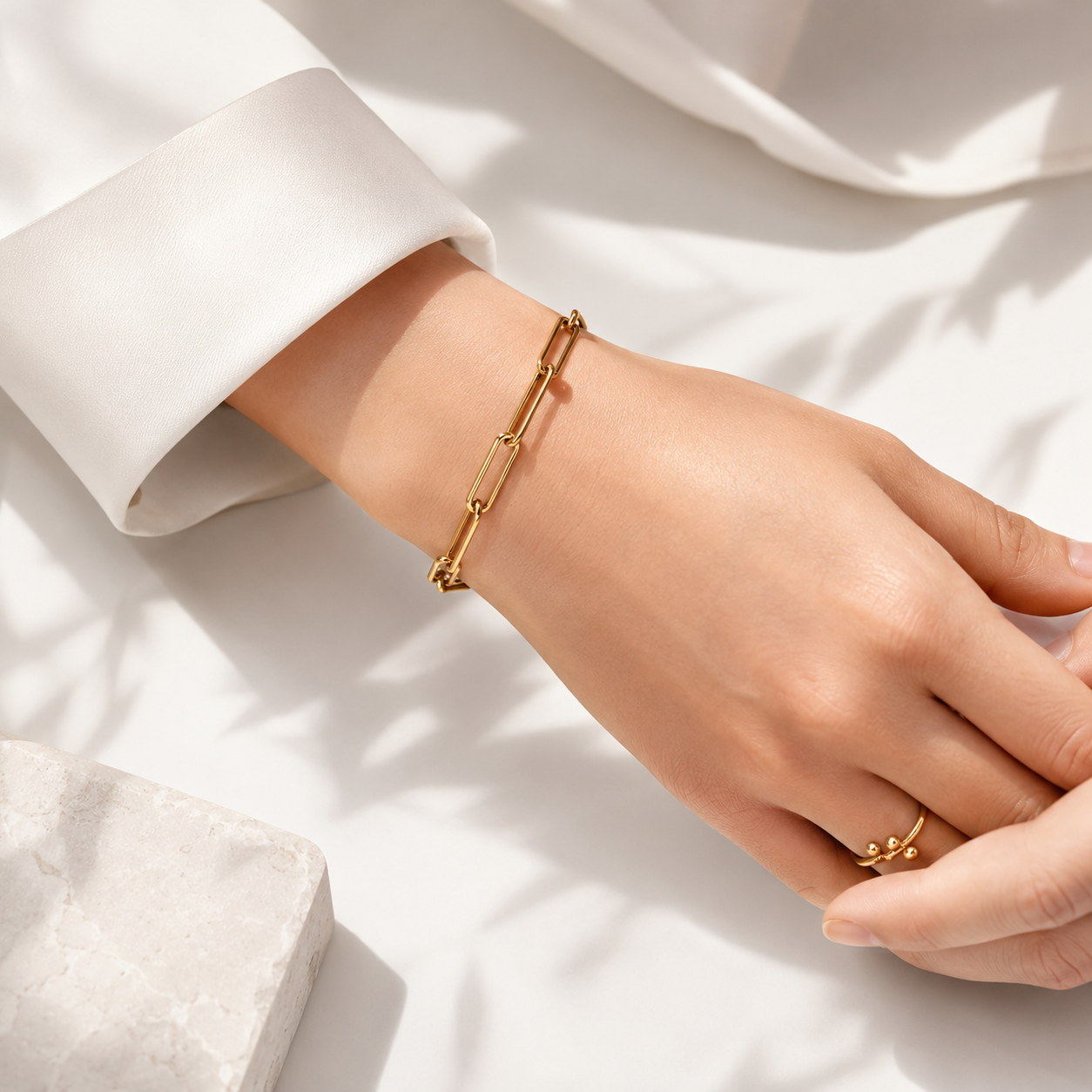 Paperclip Chain Bracelet – 18K Gold, Minimalist, Modern