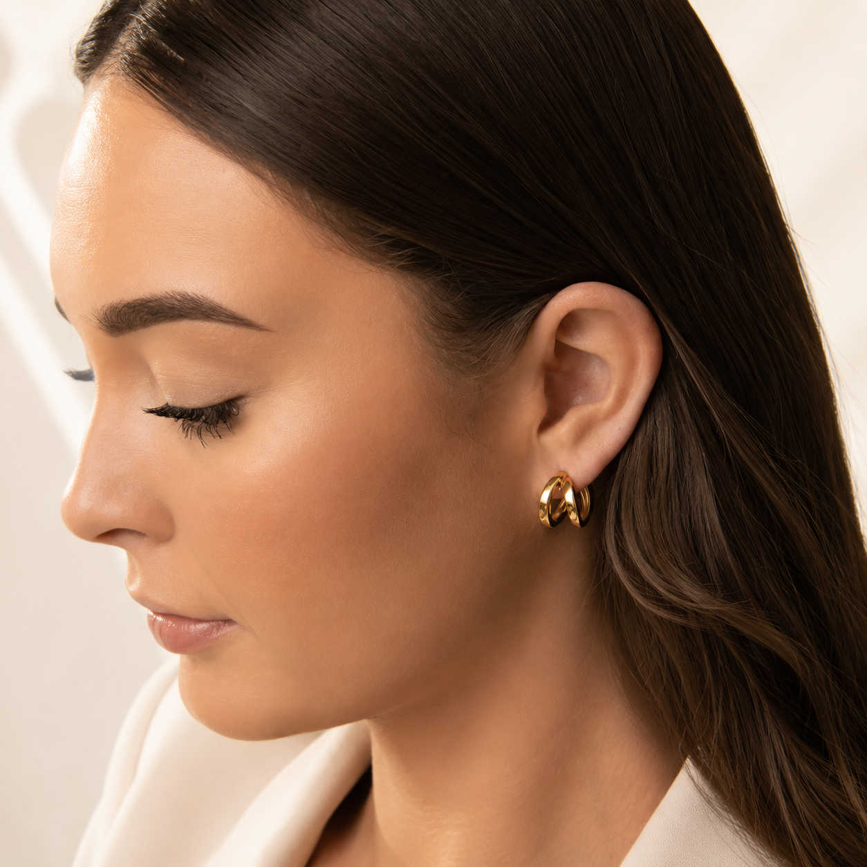 Split Hoop Earrings – 18K Gold, Minimalist, Everyday