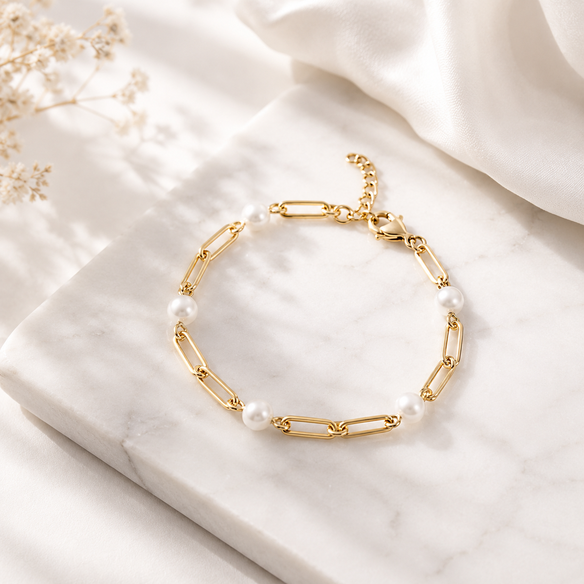 Pearl Paperclip Bracelet – product image 1