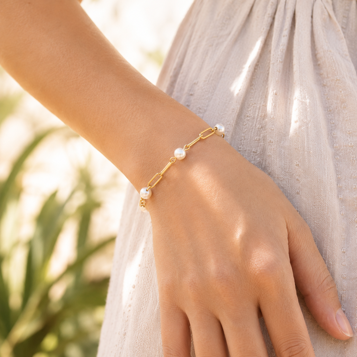 Pearl Paperclip Bracelet – 18K Gold, Minimalist, Dainty