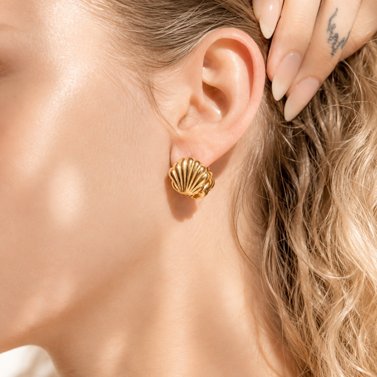 Shell Huggie Earrings – 18K Gold, Coastal, Waterproof