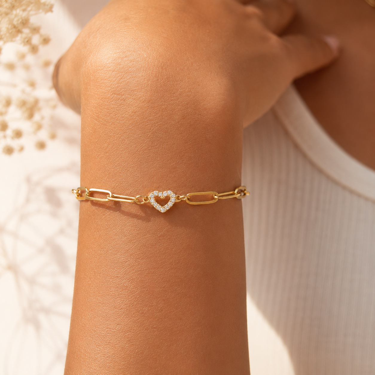 Stone Heart Paperclip Chain Bracelet – 18K Gold, Minimal
