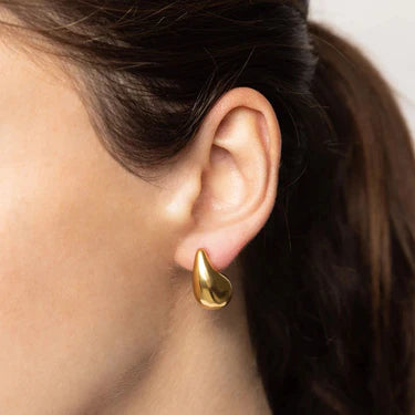 Teardrop Stud Earrings – 18K Gold, Minimalist, Waterproof
