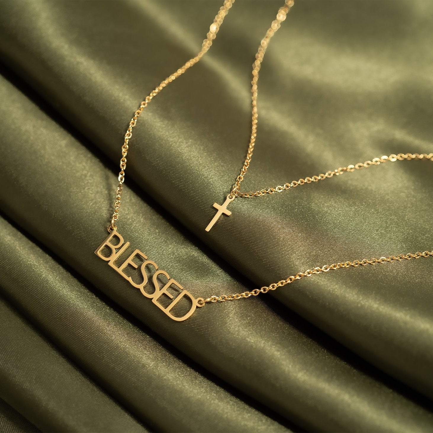 Cross Pendant Necklace – 18K Gold, Layered, Waterproof