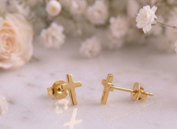 Cross Stud Earrings – 18K Gold, Minimalist 5mm
